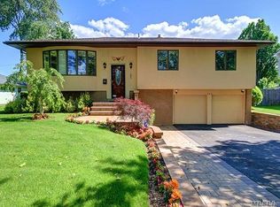 464 S Marginal Rd, Jericho, NY 11753