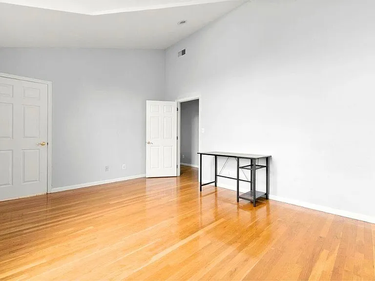2 Hops Commons Ct — Photo 18