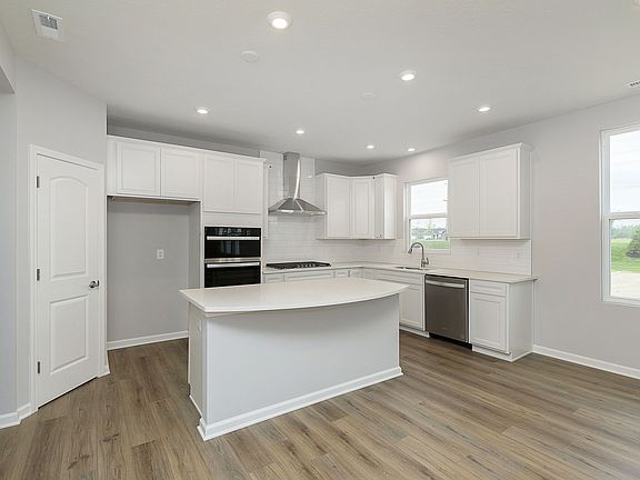 4th image of 6910 Jacone Dr