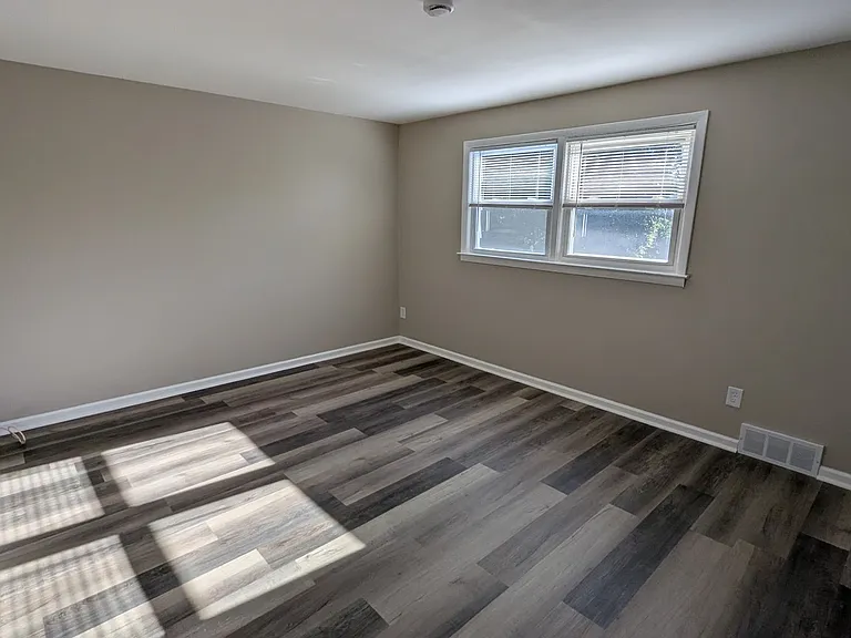 534-582 Denise Rd — Photo 7