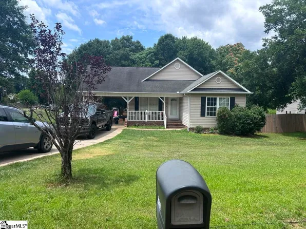 1405 Bishop Rd, Inman, SC 29349