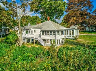 29 Sunnyside Ave, Riverside, RI 02915