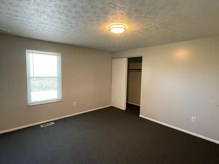 859 Moon Rd #PET FRIENDLY — Photo 16
