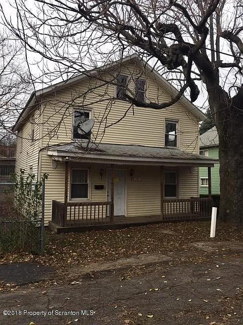 1825 Ross Ave photo 1
