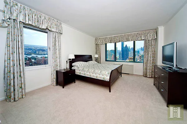 Sold by Halstead Real Estate | media 14