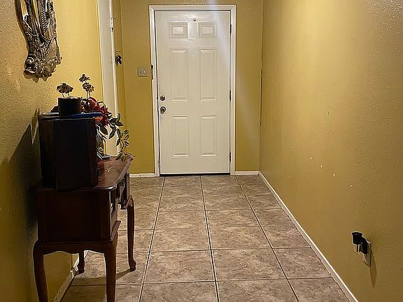 3rd image of 2503 Edgedale Dr