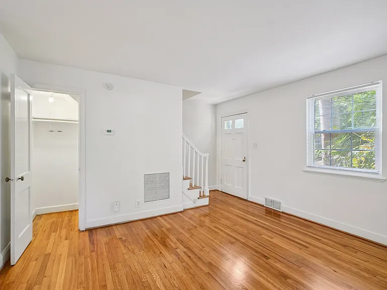 Trinity Park Apartments — Photo 5