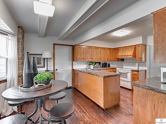 4th image of 2200 Joyce Cir
