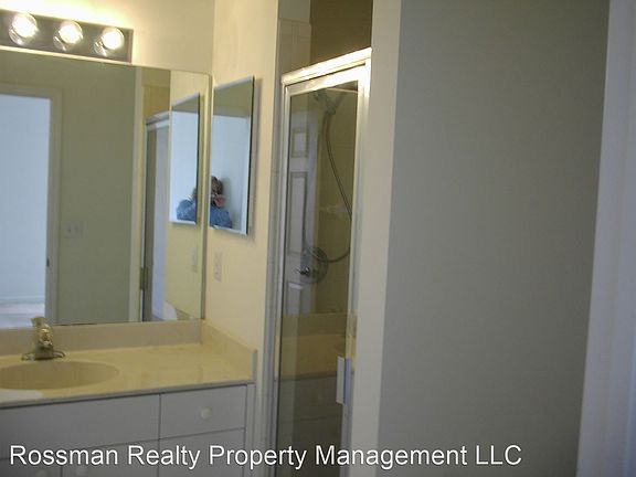 3rd image of 3635 Pine Oak Cir APT 101