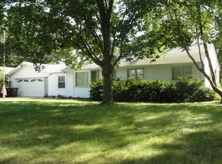 W226S8750 Durand Dr, Big Bend, WI 53103