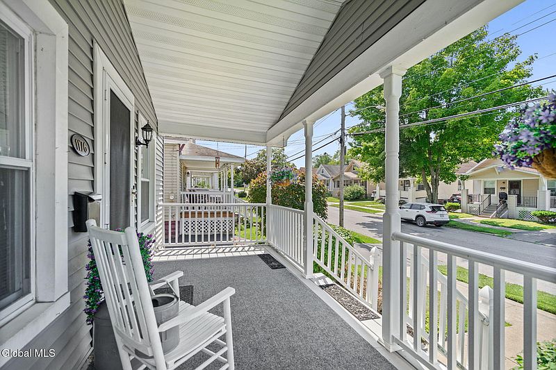 5th image of 1176 Dean Street