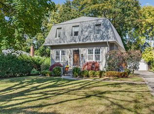 2208 Wilmette Ave, Wilmette, IL 60091