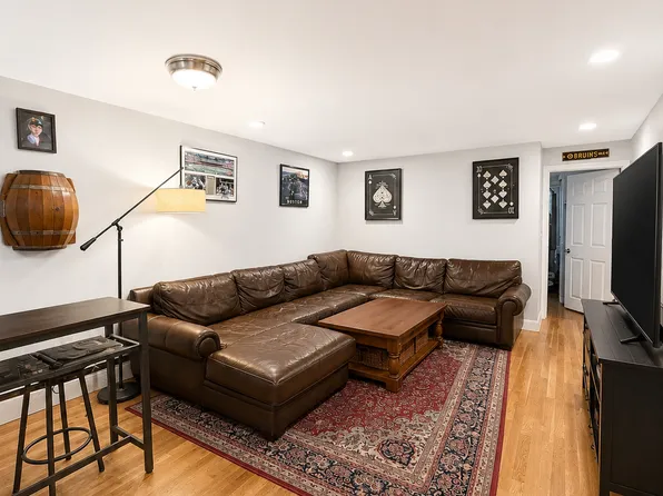 97 P St, South Boston, MA 02127