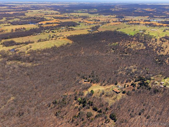 3rd image of 390 East Rd