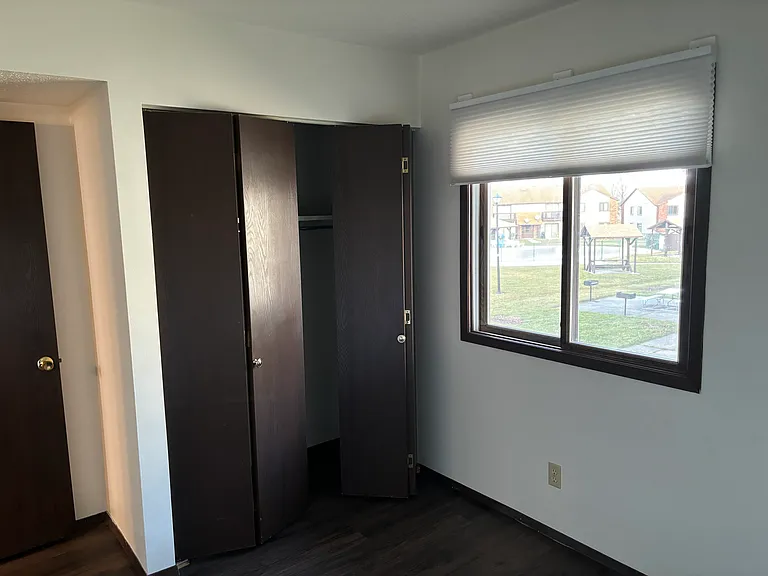208 Woodwind Ct — Photo 6