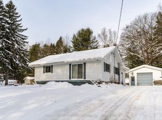 64 Spruce Dr, Huntsville, ON P0B 1L0