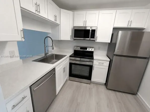 9311 Orange Grove Dr APT 411, Davie, FL 33324