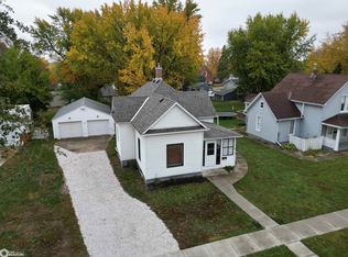 134 1st St, Manning, IA 51455