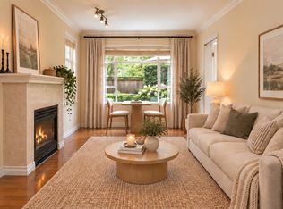 3625 Windcrest Dr #103, North Vancouver, BC V7G2S6