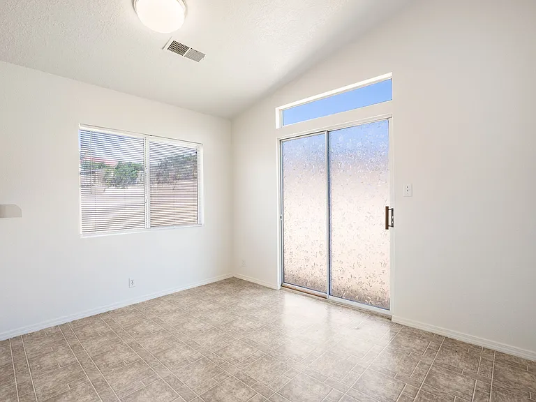 4705 Chow Ct NE — Photo 17