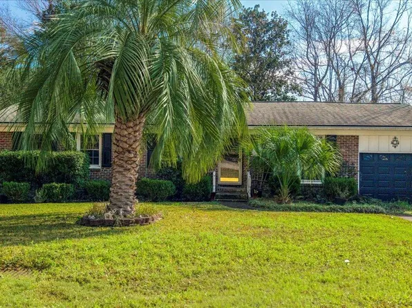 1225 Hillside Dr, Hanahan, SC 29410