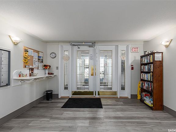 5th image of UNIT 104-65 Hochelaga STREET W