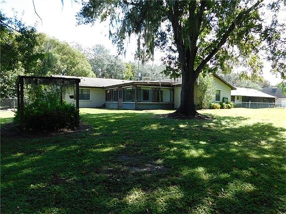 5th image of 1066 E Lake Shore Blvd