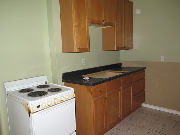 3rd image of 3941 W Flournoy St