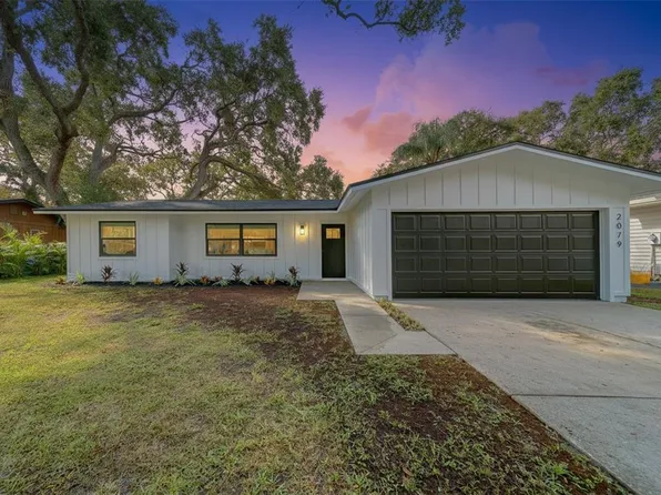 2079 Charter Oaks Dr, Clearwater, FL 33763