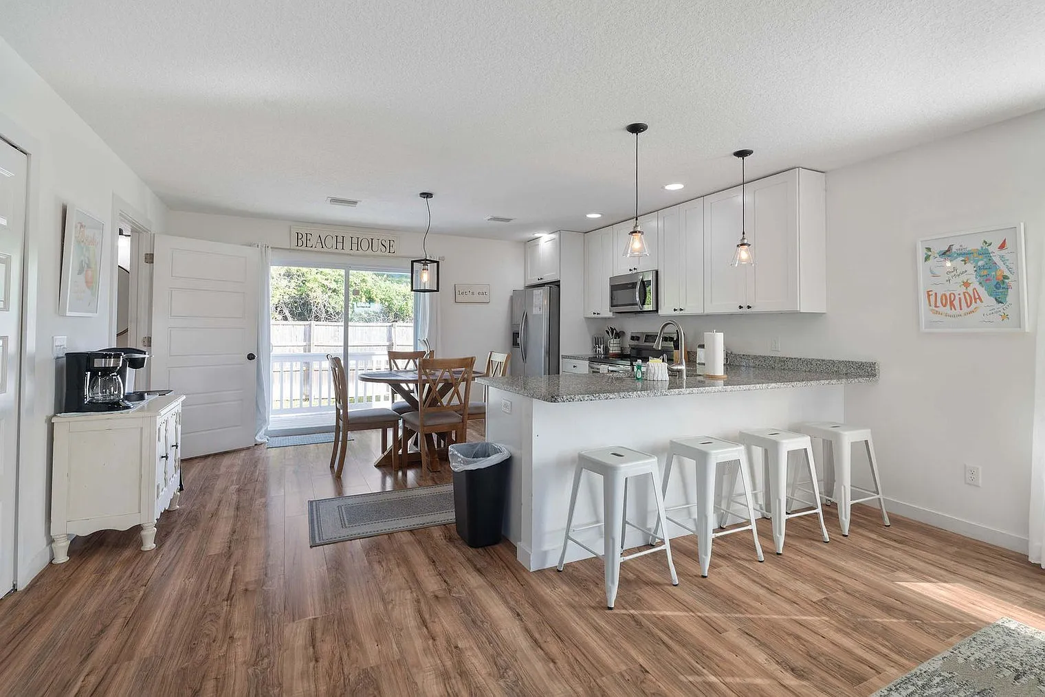 4 bed, 3.0 bath, 1614 sqft, $6,314 — Photo 3