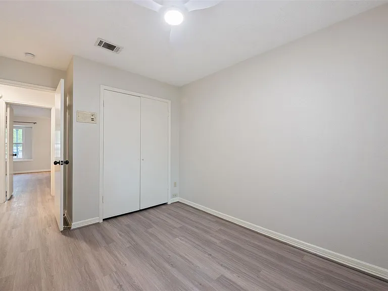 11805 Southlake Dr — Photo 16