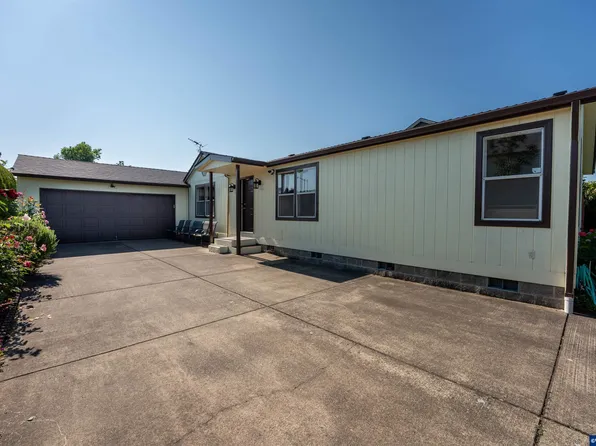 1200 Roy Ave, Woodburn, OR 97071