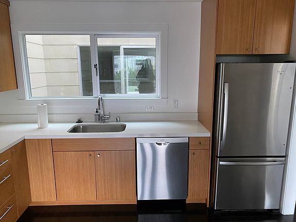 5th image of 1421 47th Ave #1421