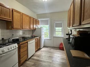 19 Mount Hood Rd APT 2, Boston, MA 02135