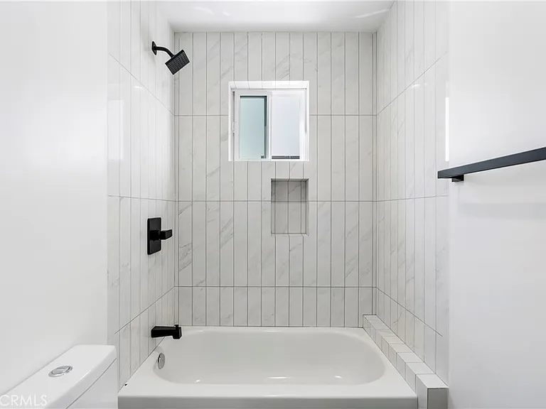2515 Alsace Ave — Photo 14