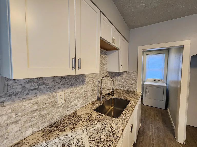 3415 Roehl Ave #1 — Photo 7