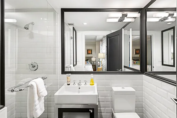 Sold by Nest Seekers International | media 6