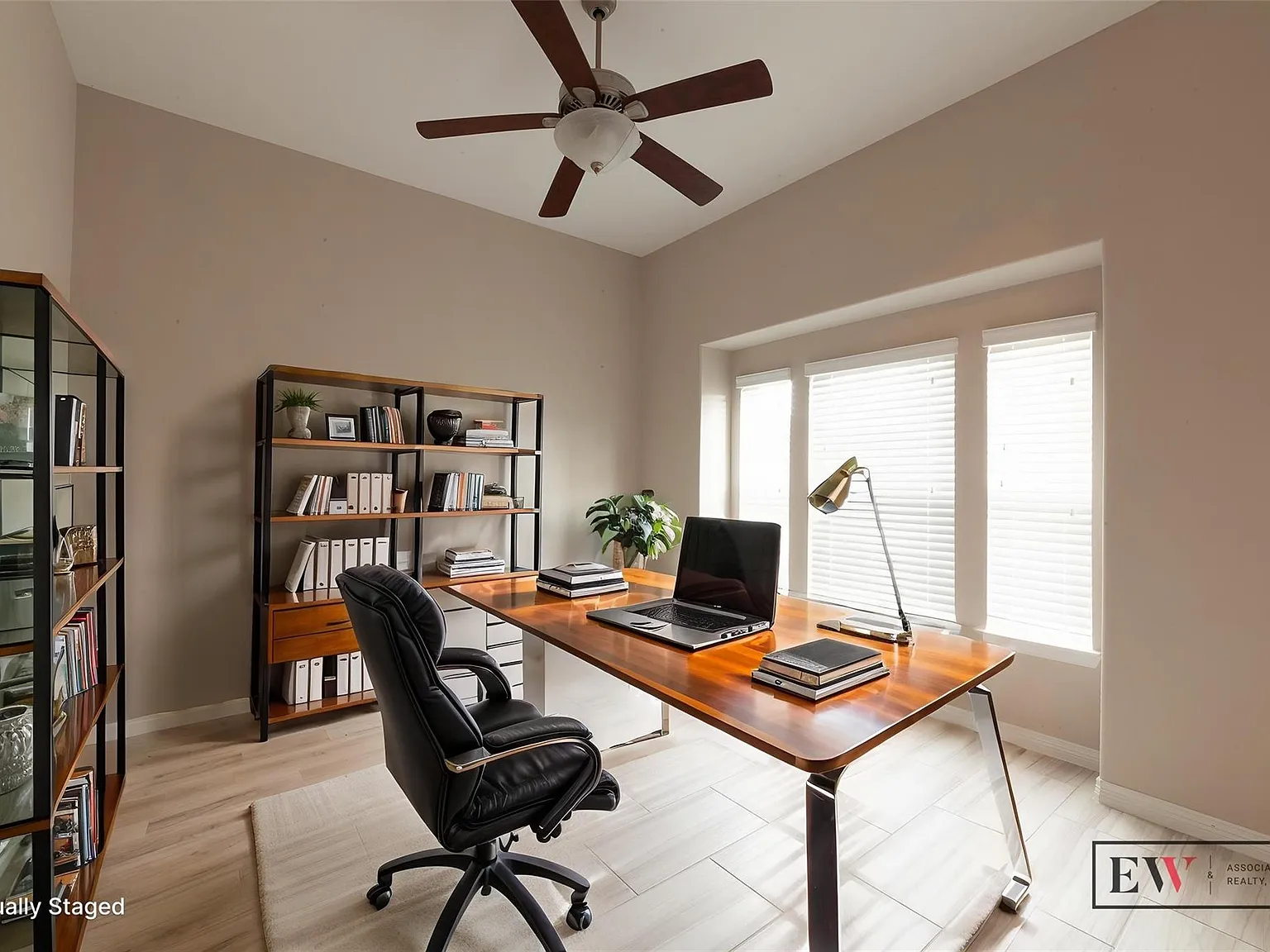 4 bed, 3.0 bath, 2861 sqft, $3,200 — Photo 4