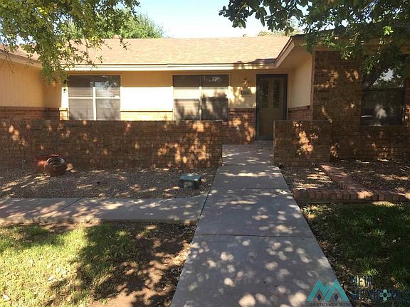 2nd image of 308 N La Cuesta Rd