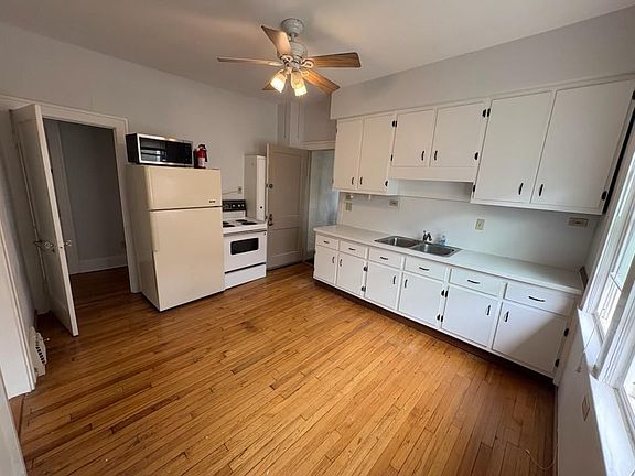 3rd image of 1235 Lakeland Ave #Up