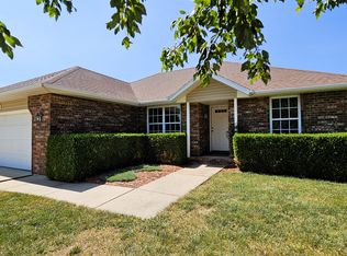 609 W Chandler Dr, Willard, MO 65781