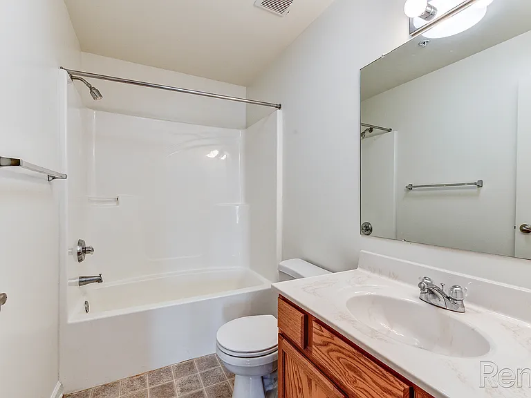 Friendship Village Apartments — Photo 17