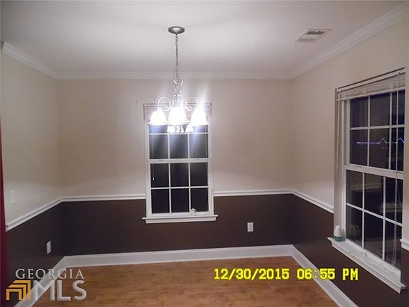 3rd image of 118 Woodbridge Way