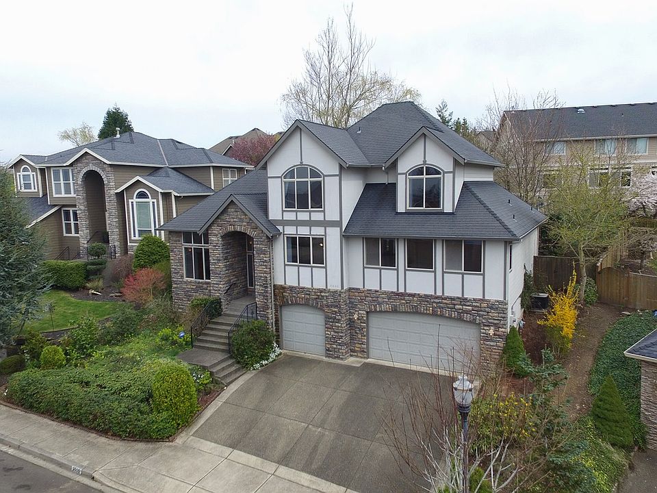 2nd image of 3006 NW 30th Cir