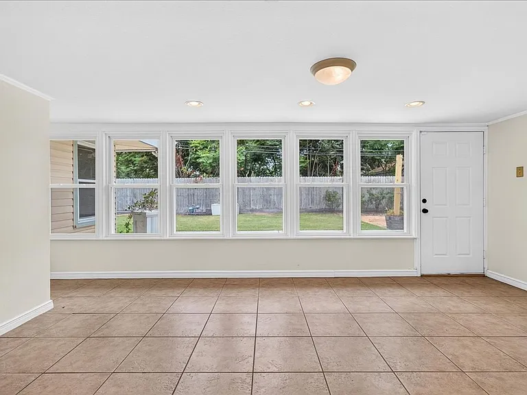 609 Peerman Pl — Photo 25