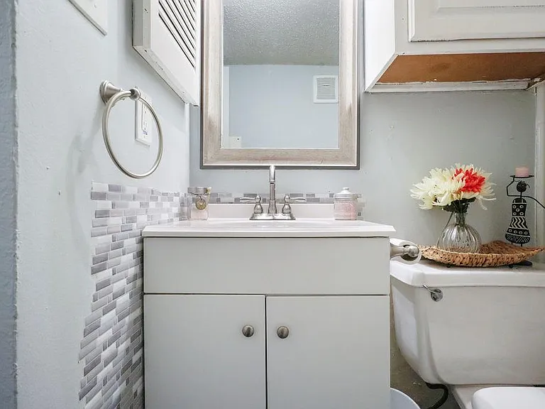 2300 Bamboo Dr #N211 — Photo 5