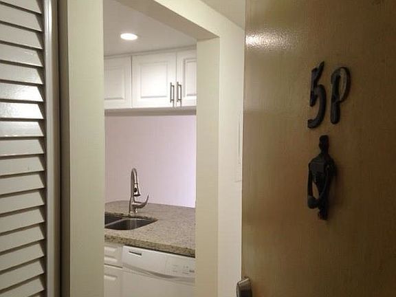 2nd image of 2935 NE 163rd St APT 5E