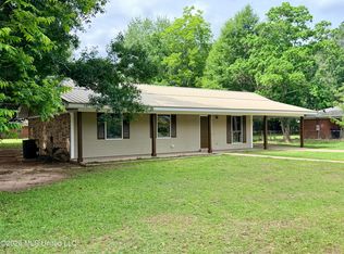 107 Driftwood Dr, Lucedale, MS 39452