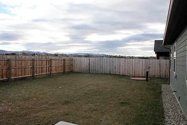 449 Grassland Dr — Photo 9