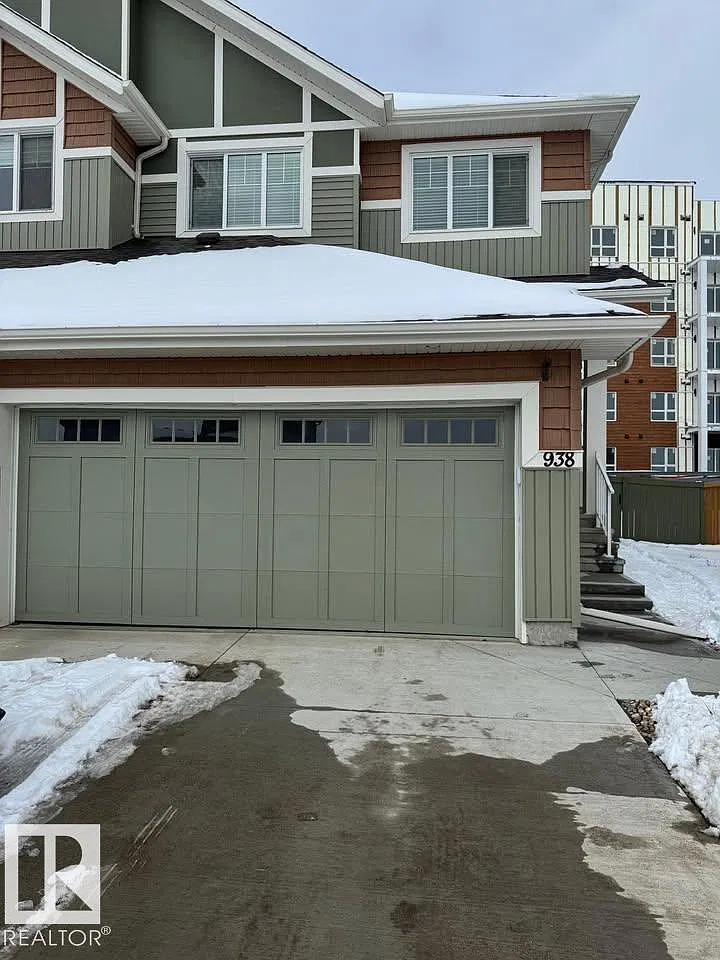 3 bed, 2.5 bath, 1561 sqft, $2,200 — Photo 1